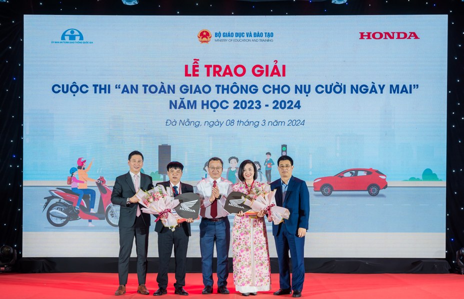 Lễ trao giải Cuộc thi “An toàn giao thông cho nụ cười ngày mai” năm học 2023 – 2024