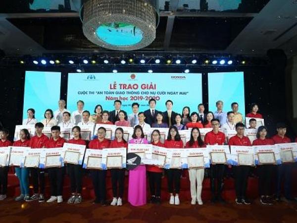 Lễ trao giải Cuộc thi “An toàn giao thông cho nụ cười ngày mai” năm học 2019-2020